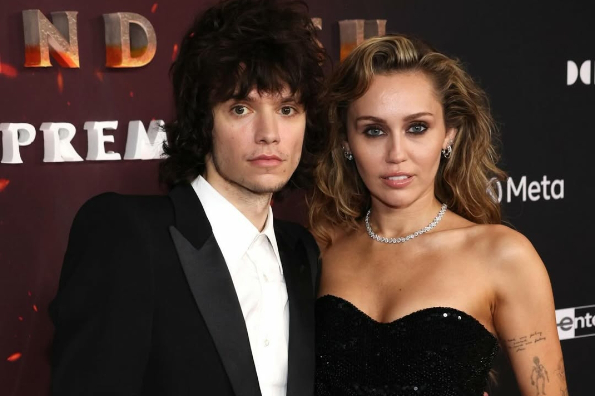 Говорят Майли Сайрус выходит замуж во второй раз!