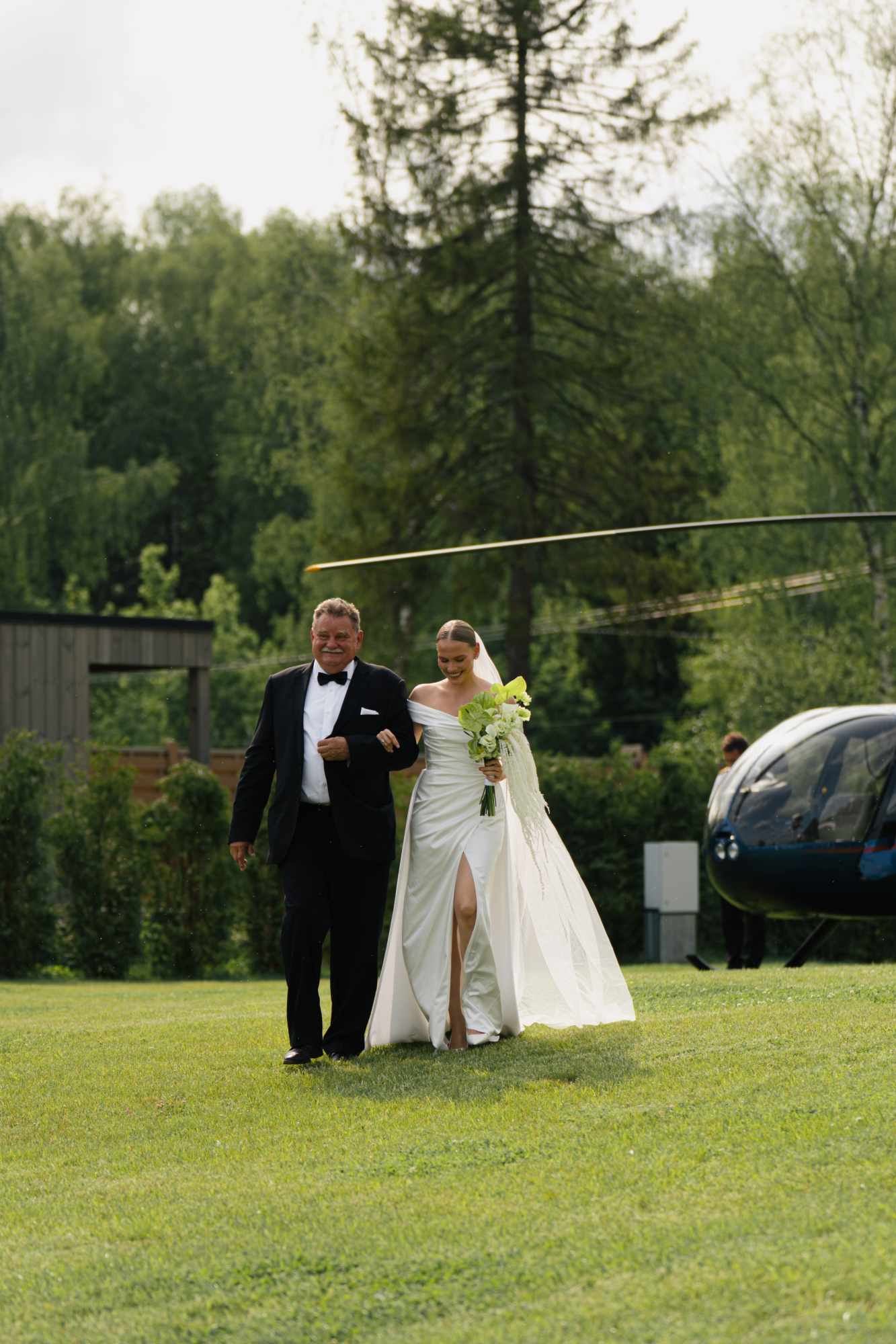 Работа THE SUN WEDDING