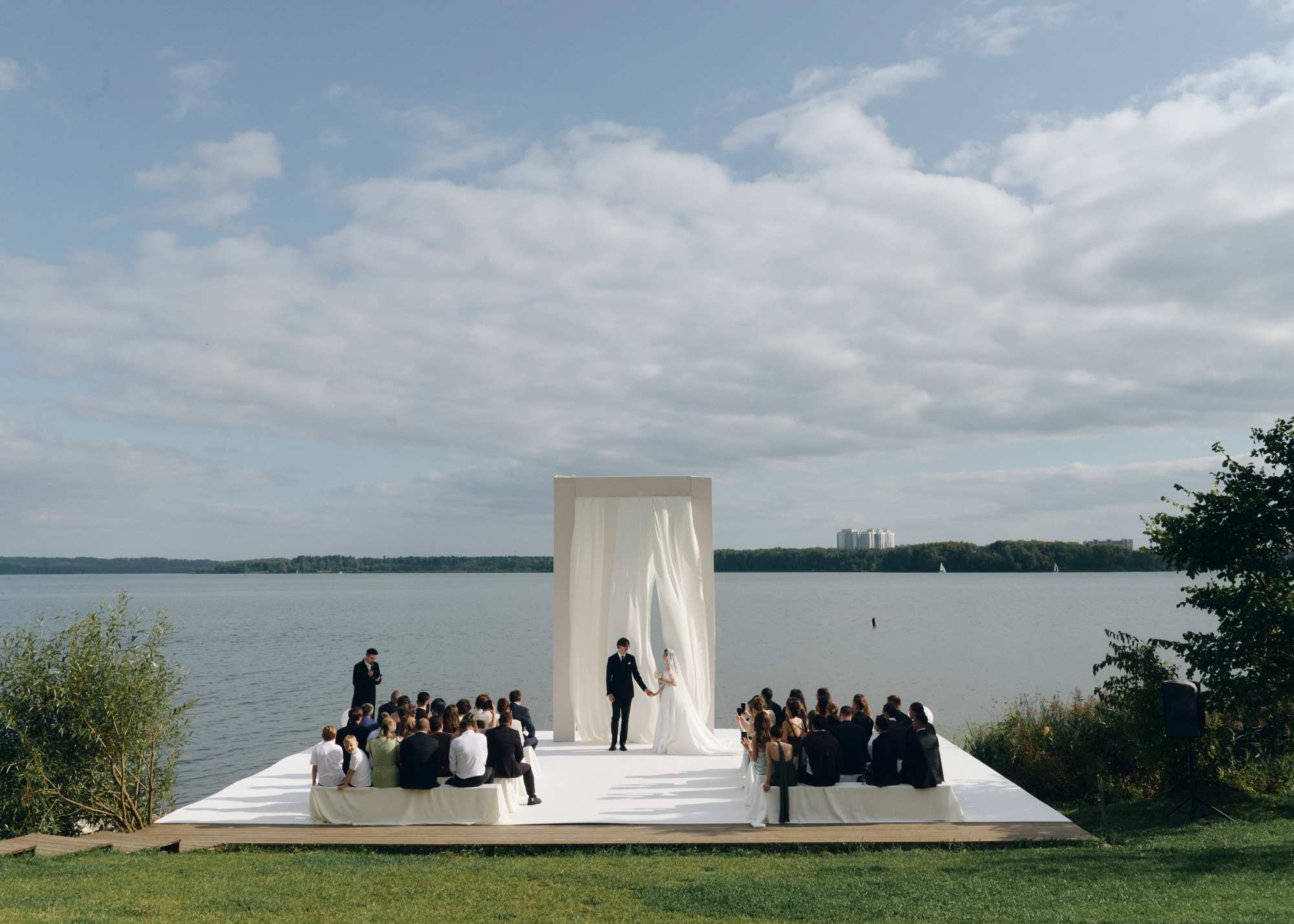 Работа THE SUN WEDDING