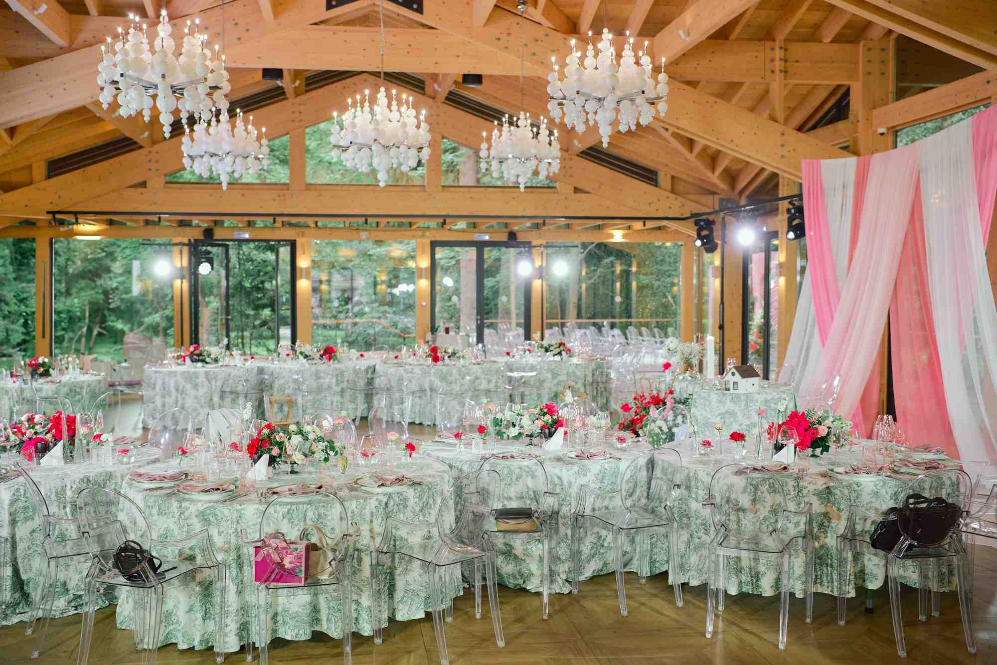 Работа Студия событий Матрешка